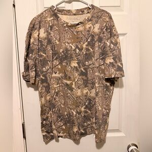 Aeropostale Brown Camouflage Short Sleeve Tee. Size XL